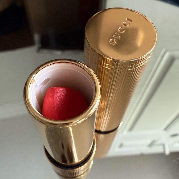 GUCCI GOLDIE RED 25 | THE RED THAT LOVES YOU BACK | MATTE - Picture 11 of 17